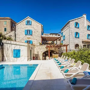 4* Hotell Agava