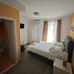 3* Pensionat Nirvana &