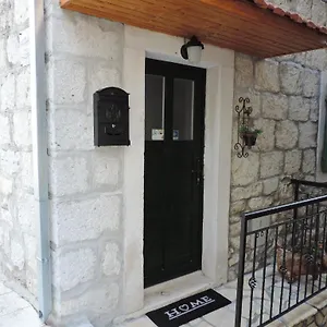 Lana Apartament
